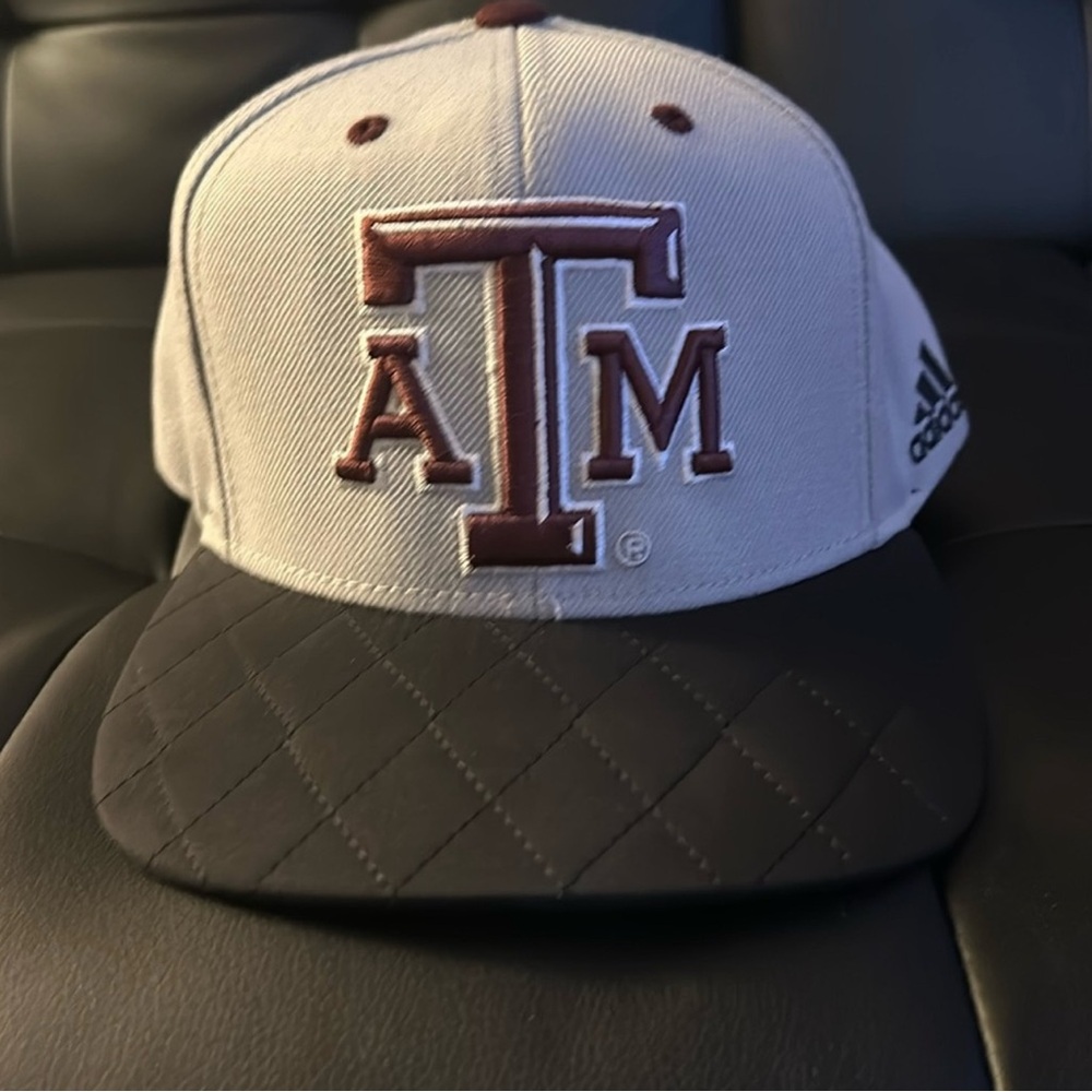 Texas A&M exclusive coaches hat grey with diamond pattern brim